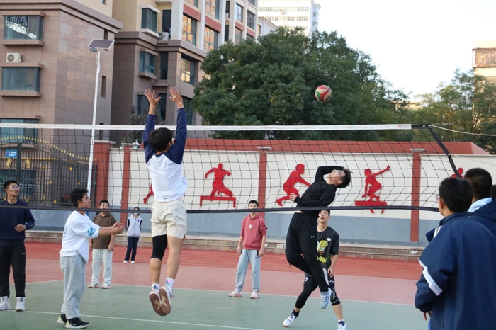 手的加入无